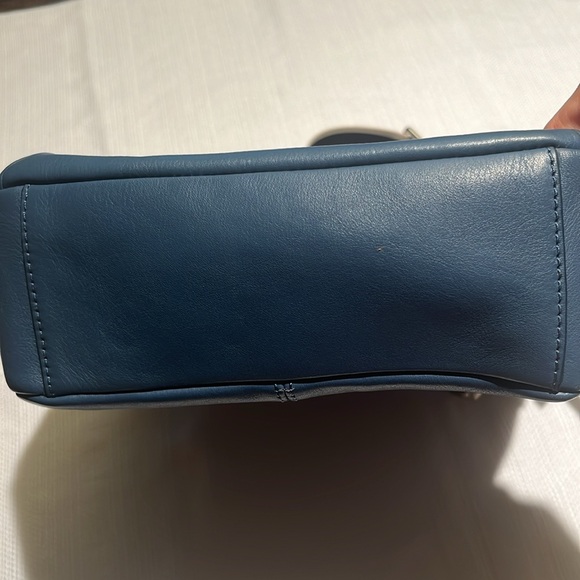 Cross body Coach bag in excellent condition. - Picture 7 of 9